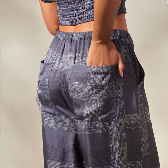 Lemlem silk set. Alia Plunge top & Desta pants. Worn 1x. Coordinating set. - Picture 6 of 7